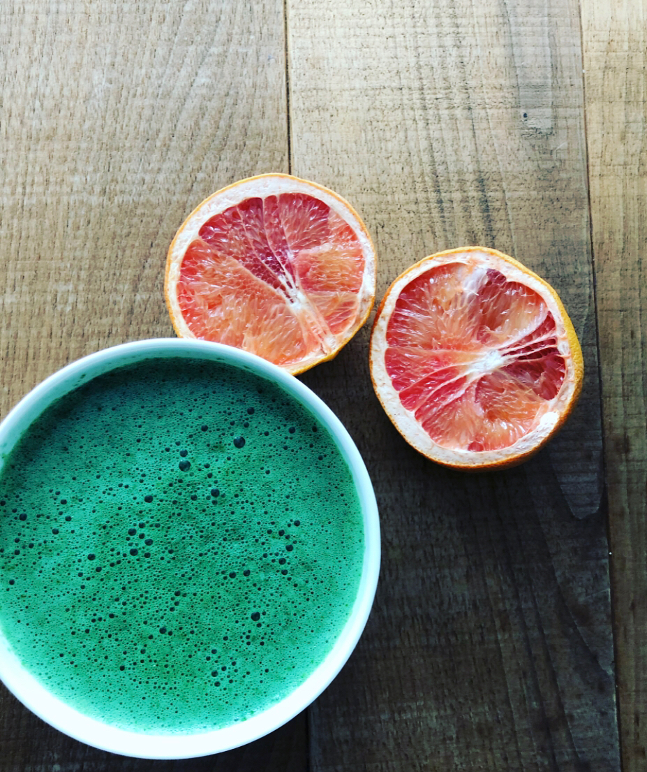 Green Smoothie Meeresrauschen – Feldsalat trifft Grapefruit und Chlorella